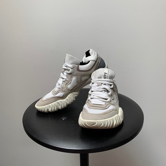 Acne Studios Beige Grey / White Berun Sneakers from FW 2019 - Picture 3 of 5